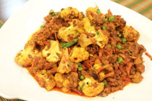 Qeema Sabzi Pao Bhaji Recipe By Zubaida Tariq