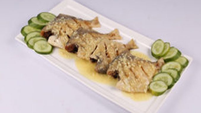 Deep Fried Fish With Garlic Sauce Recipe by Chef Mehboob Khan